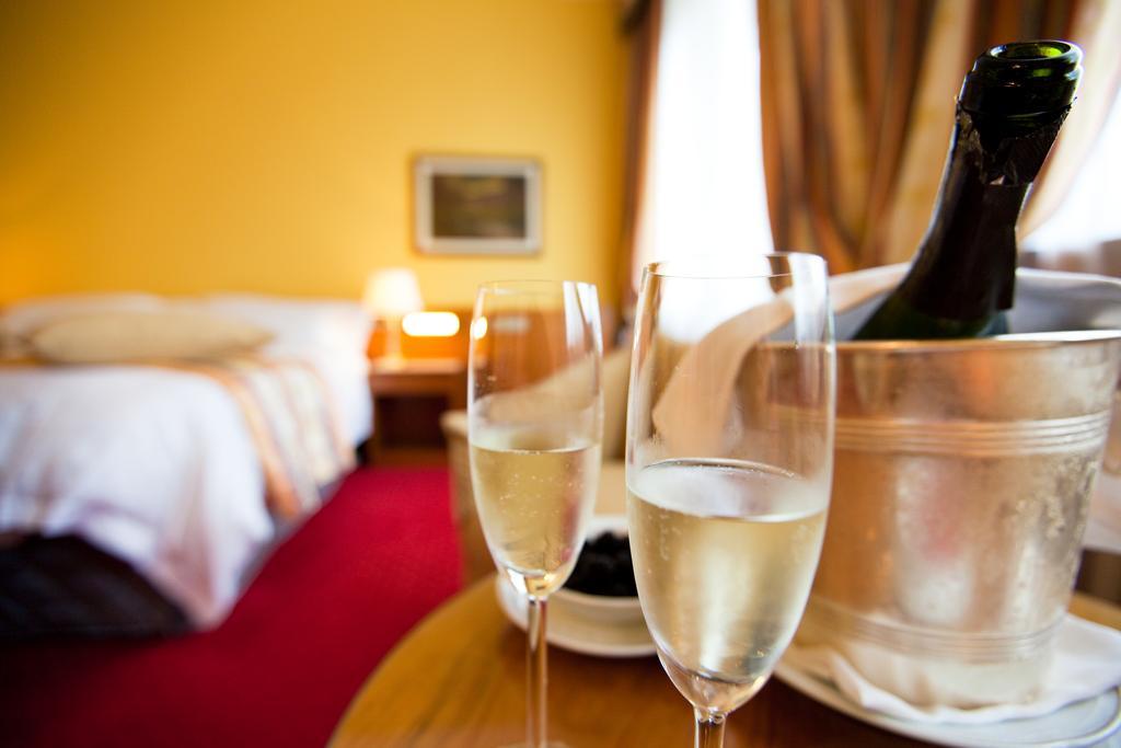 그랜드 호텔 트리에스테 앤 빅토리아 아바노테르메 외부 사진 Prosecco DOC