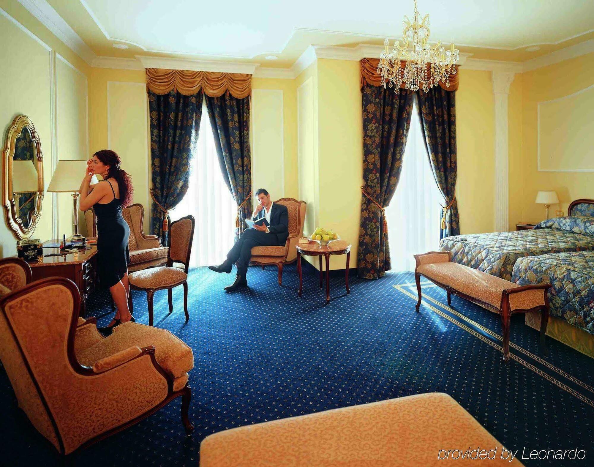 그랜드 호텔 트리에스테 앤 빅토리아 아바노테르메 외부 사진 A suite at the hotel